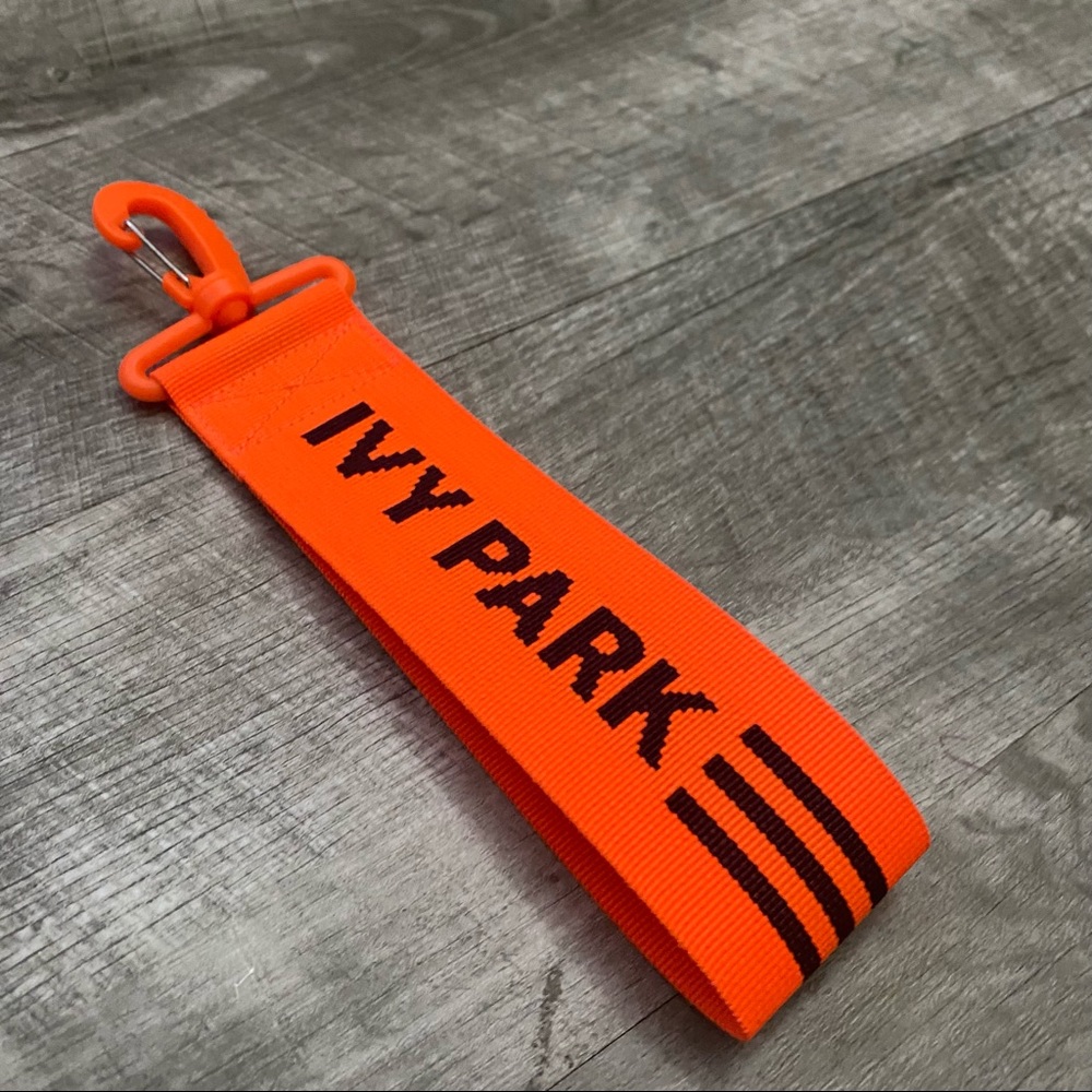 Orange Burgundy Ivy Park Tag